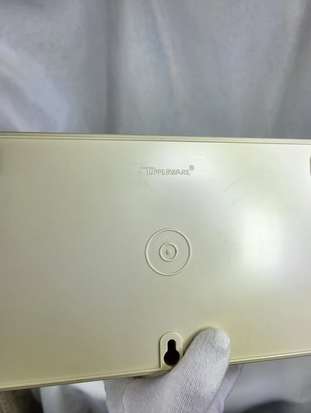 Tupperware #1572-1 Cream Plastic Wax Paper & Foil Dispenser
